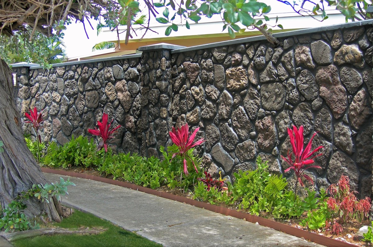privacy wall with stone design